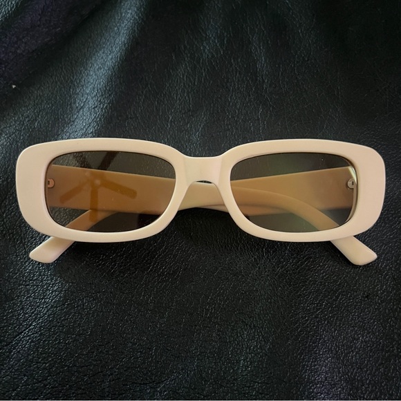 Retro Small Frame Sunglass - Cream - Picture 2 of 6